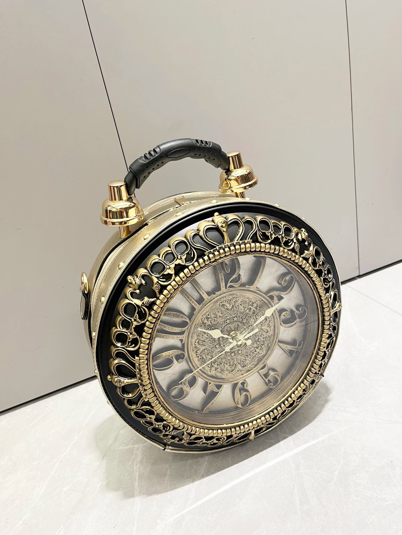 TimeLuxe™ Clock Bag ⏰👜